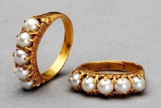 Gold Pearl Rings (Pair)
