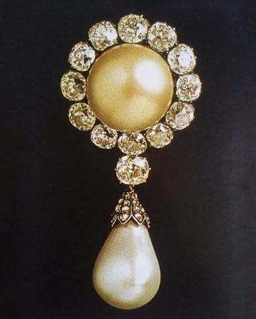 Spanish Bourbon Pearl and Diamond Tassel Brooch